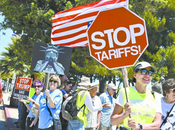 驰盈策略 主播污蔑中国，特朗普反驳：你以为美国没做过？